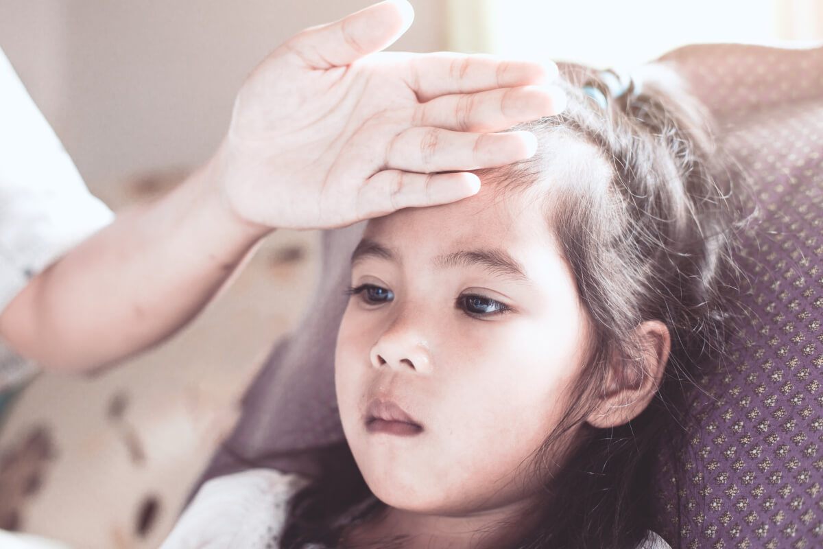 小儿呕吐的原因以及怎样解决，3岁半小孩呕吐怎么办？这是什么原因呢？