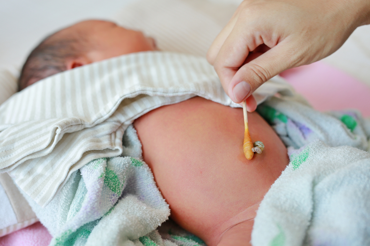 新生儿脐带护理该怎么做？__小豆苗疫苗助手